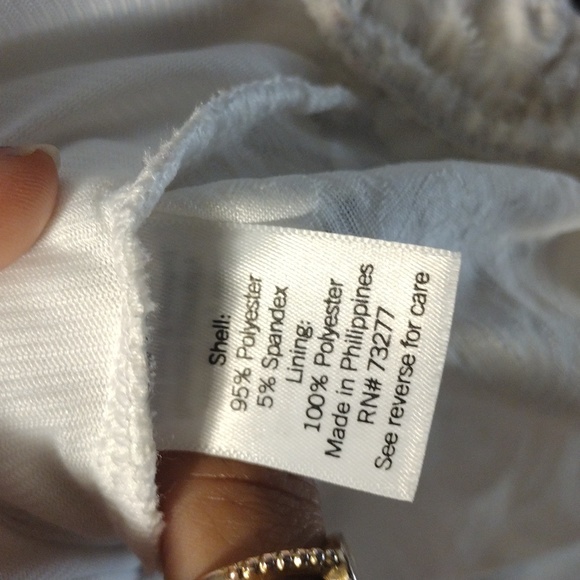 LC Lauren Conrad Off shoulder  waist Top - Picture 8 of 9